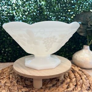 Vintage Anchor Hocking Milk Glass Pedestal Footed Bowl Compote Grapes Candy Dish